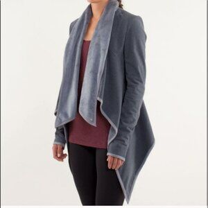 LULULEMON Vintage* Size 0-2* Very cozy and warm*